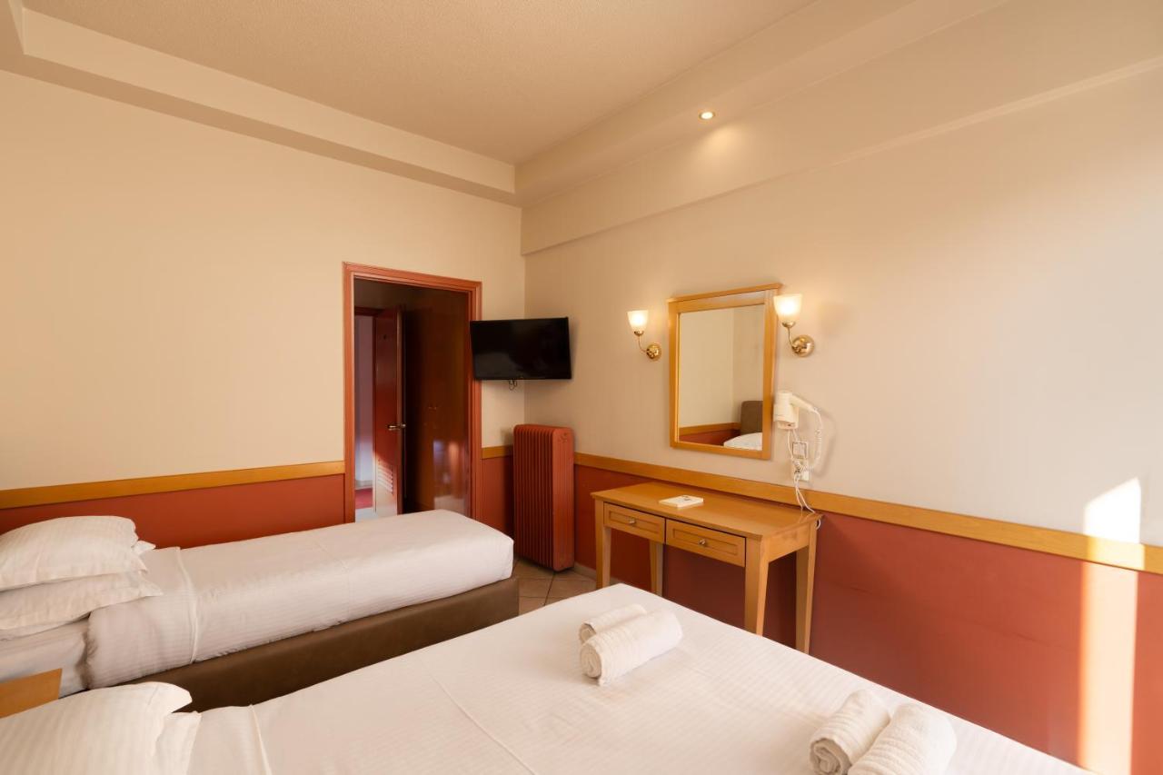 Hotel Ntinas Tríkala Buitenkant foto