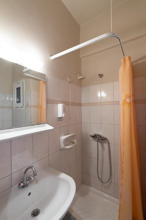 Hotel Ntinas Tríkala Buitenkant foto
