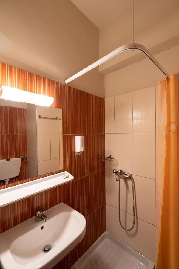 Hotel Ntinas Tríkala Buitenkant foto