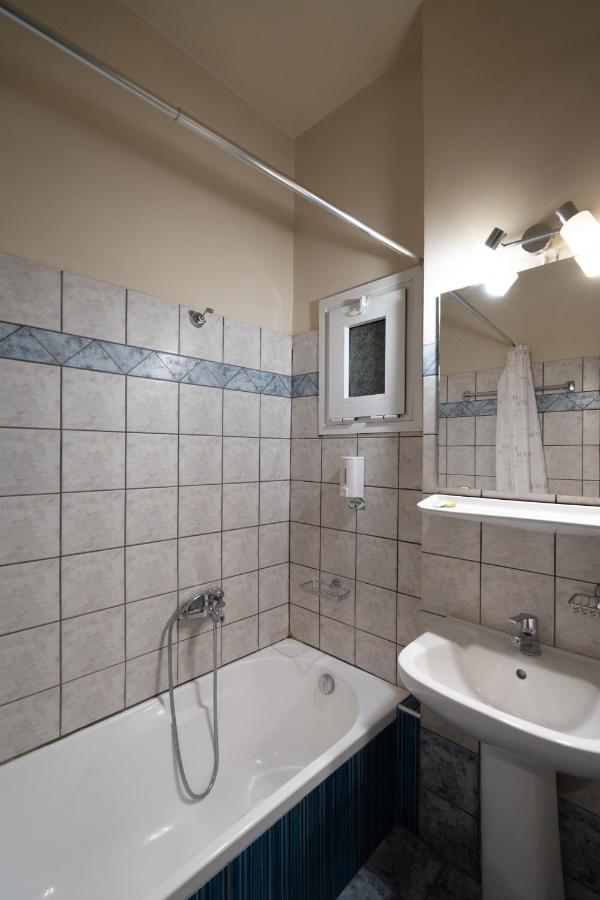 Hotel Ntinas Tríkala Buitenkant foto